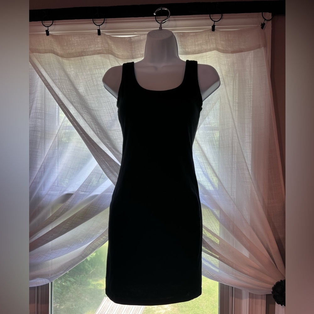 Classic Black Sleeveless Mini Dress size M